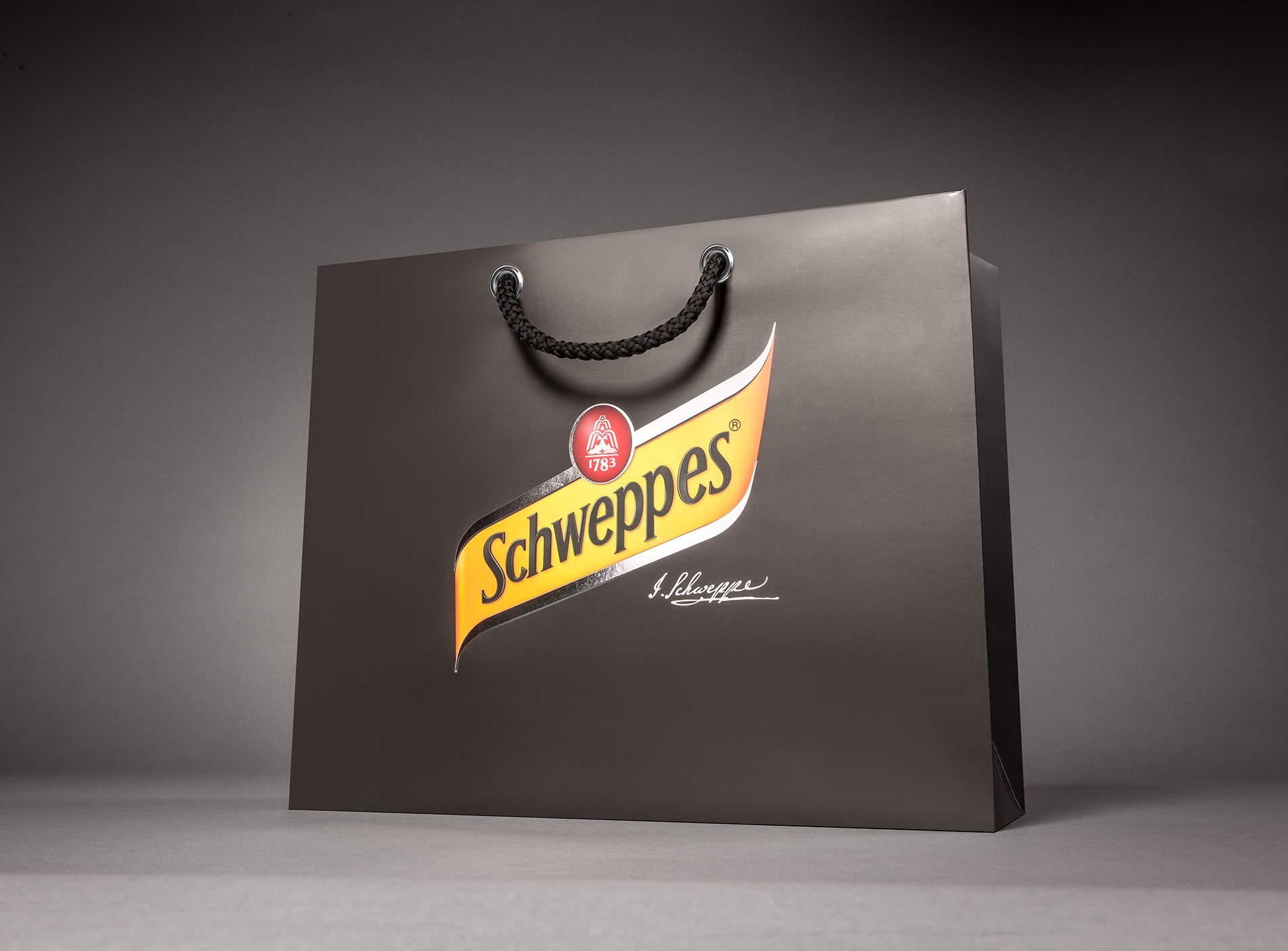 Hochwertige Papiertasche mit Kordel und Öse Motiv Schweppes