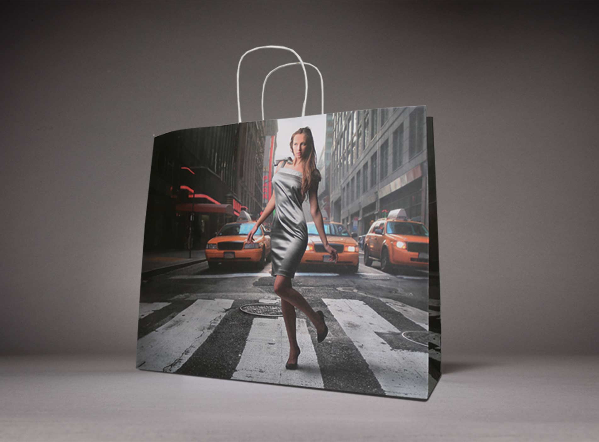 Die schnelle Lösung für PapierTragetaschen mit Druck Motiv Frau in New York